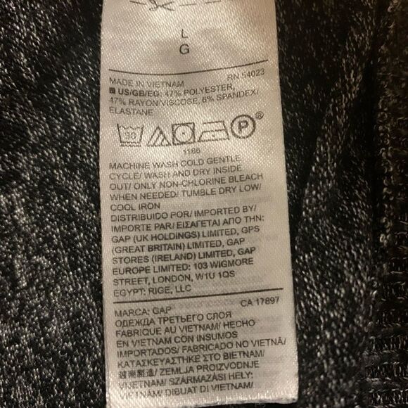 Gap Sweater  - Picture 6 of 6